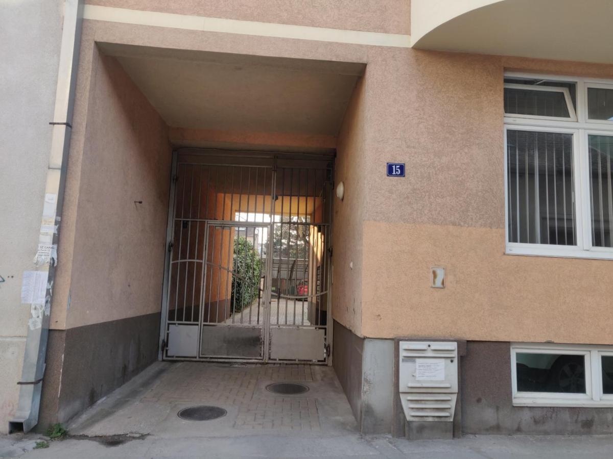Filinhome Stefanovica Suite 9 Nowy Sad Zewnętrze zdjęcie